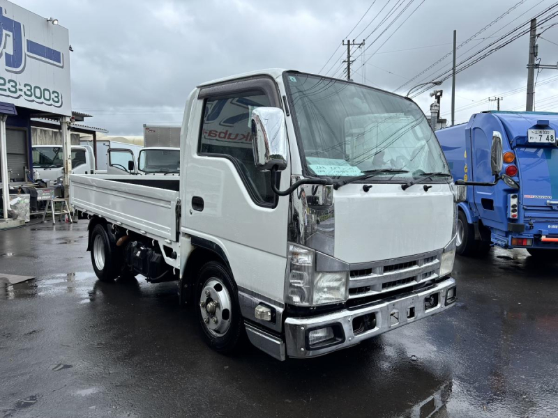 タイタン　10尺平ボディー　積載1.5t　AT車|中古トラックの販売・買取・査定のアイナビ