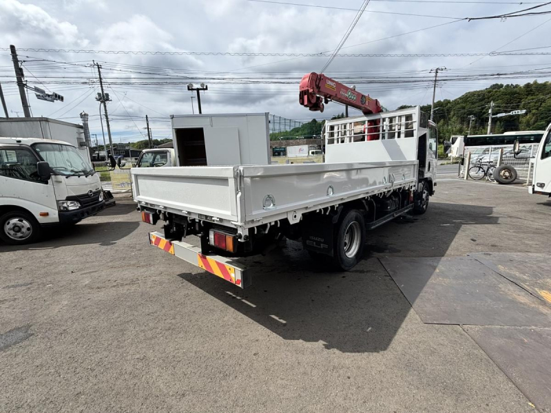 3段クレーンラジコン付き　ボディ435cm　積載3400kg|中古トラックの販売・買取・査定のアイナビ