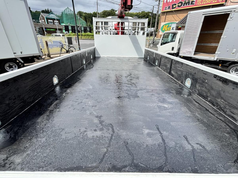3段クレーンラジコン付き　ボディ435cm　積載3400kg|中古トラックの販売・買取・査定のアイナビ