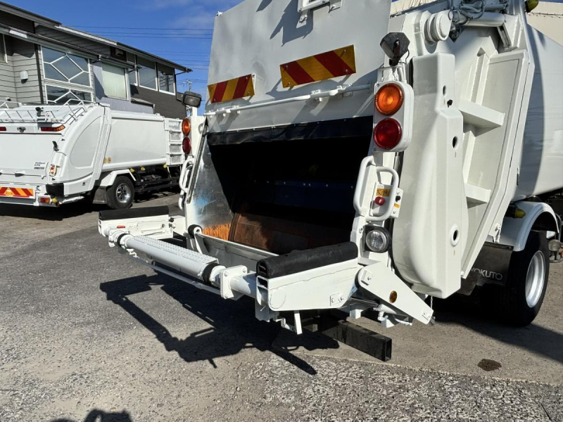 巻き込みパッカー車　極東製9.0立米　反転装置付き|中古トラックの販売・買取・査定のアイナビ