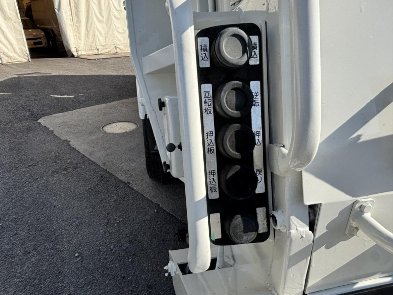 巻き込みパッカー車　極東製9.0立米　反転装置付き|中古トラックの販売・買取・査定のアイナビ