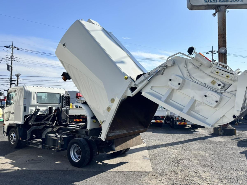 巻き込みパッカー車　極東製9.0立米　反転装置付き|中古トラックの販売・買取・査定のアイナビ
