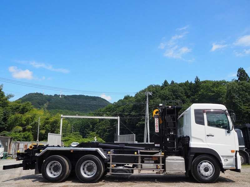 UDトラックス クオン 2デフ 22t アームロール 410馬力|中古トラックの販売・買取・査定のアイナビ