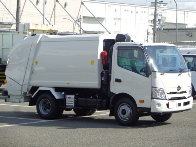 R7　日野デュトロ　プレス式塵芥車6.9立米　未使用車|中古トラックの販売・買取・査定のアイナビ