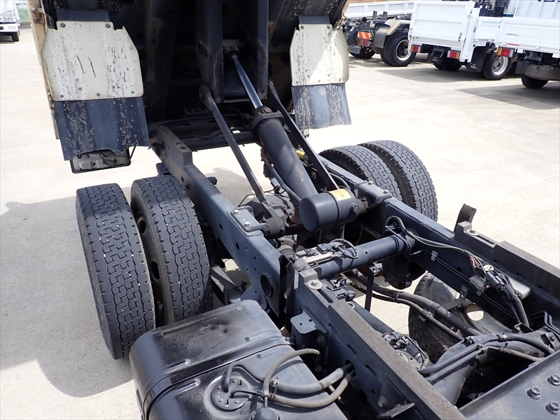 【353191】小型　極東開発工業製　三方開　土砂ダンプ|中古トラックの販売・買取・査定のアイナビ