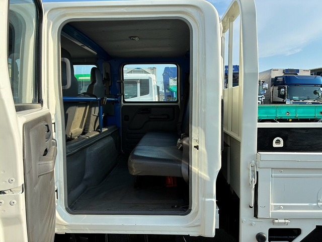 Wキャブ ワイド ロング 乗車定員 7人 全塗装 6速マニュアル|中古トラックの販売・買取・査定のアイナビ