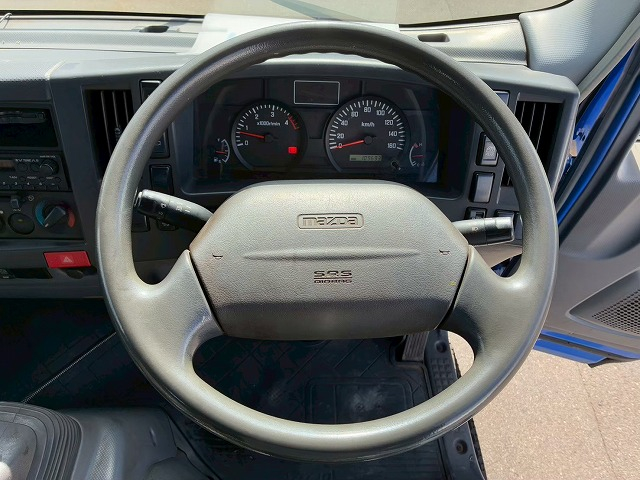Wキャブ ワイド ロング 乗車定員 7人 全塗装 6速マニュアル|中古トラックの販売・買取・査定のアイナビ