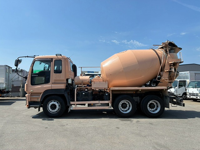 車検付 3軸2デフ 6×4 新明和工業 電動ホッパー 380馬力|中古トラックの販売・買取・査定のアイナビ