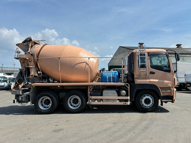 車検付 3軸2デフ 6×4 新明和工業 電動ホッパー 380馬力|中古トラックの販売・買取・査定のアイナビ