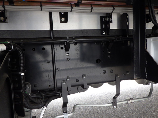 三菱 2PG-FU85VZ 冷凍車 10t超 サブエンジン ジョロダーレール|中古トラックの販売・買取・査定のアイナビ