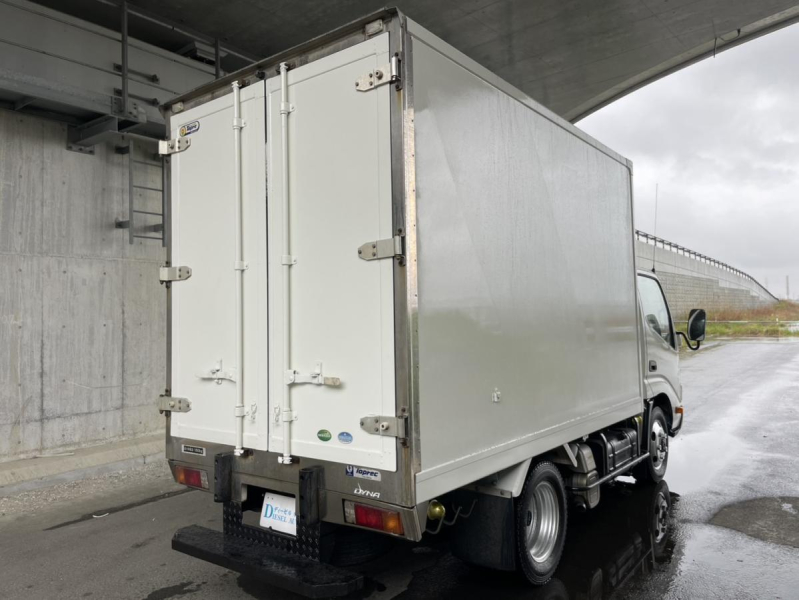 平成29年 ダイナ 冷凍車 ‐30℃設定 低温 4WD 5速 サイドドア|中古トラックの販売・買取・査定のアイナビ