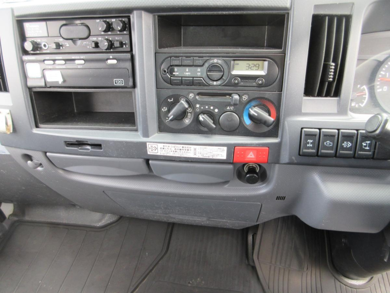 AT　4WD　保冷バン　エルフ　5トン未満　積載1450Kg|中古トラックの販売・買取・査定のアイナビ