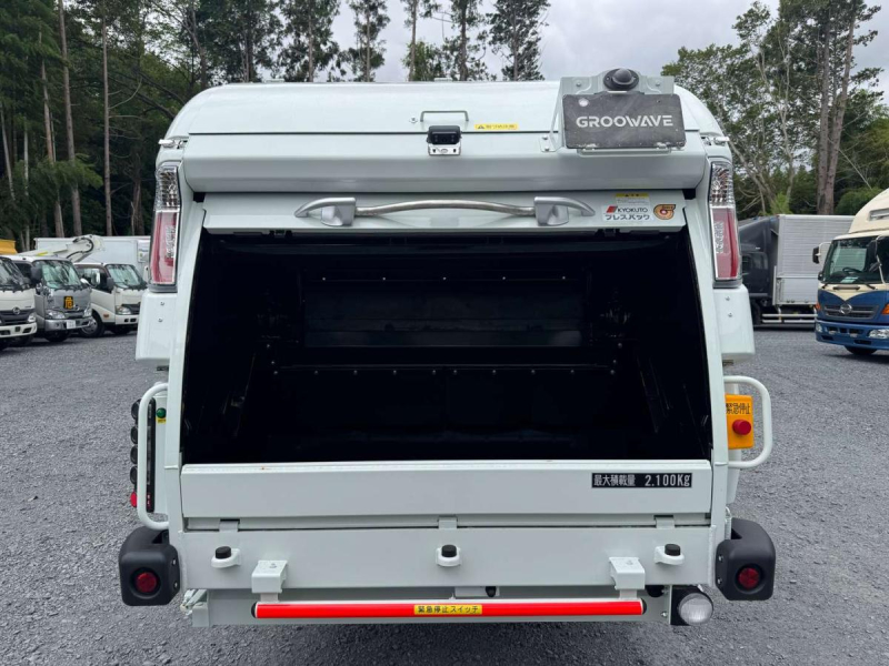 未使用 プレス式 ワイド 極東 5.3立米 連続スイッチ 車検付|中古トラックの販売・買取・査定のアイナビ