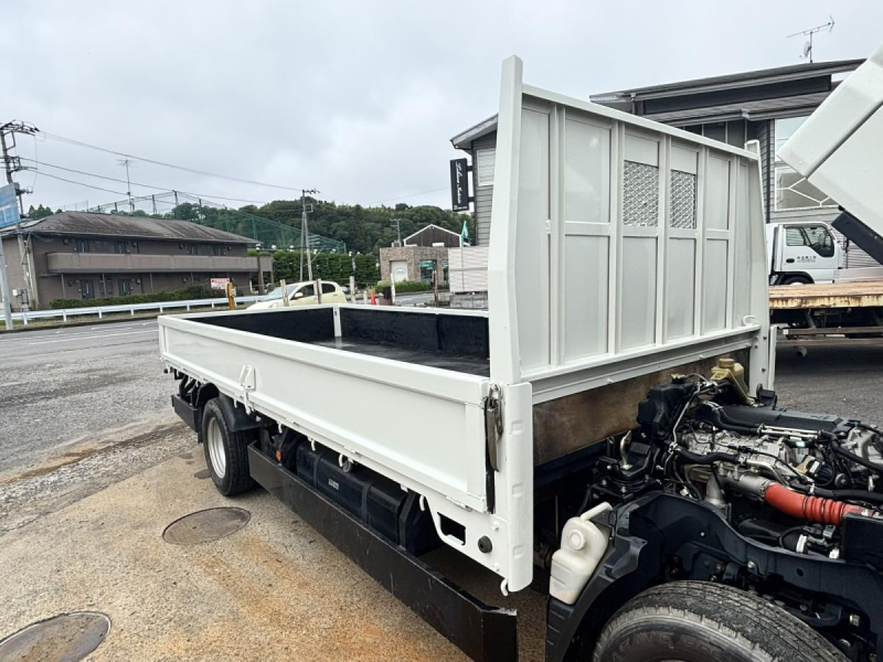 標準ロング平ボディー　積載2000kg　総重量5t未満|中古トラックの販売・買取・査定のアイナビ