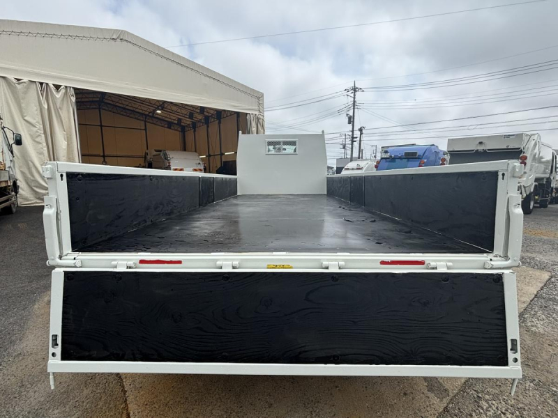 標準ロング平ボディー　積載2000kg　総重量5t未満|中古トラックの販売・買取・査定のアイナビ