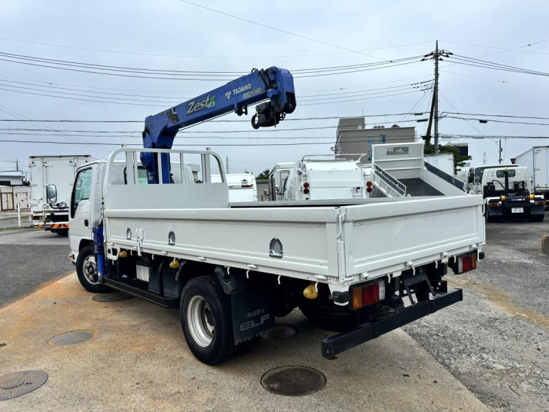標準ロング　3段クレーンラジコン付き　積載2000kg|中古トラックの販売・買取・査定のアイナビ