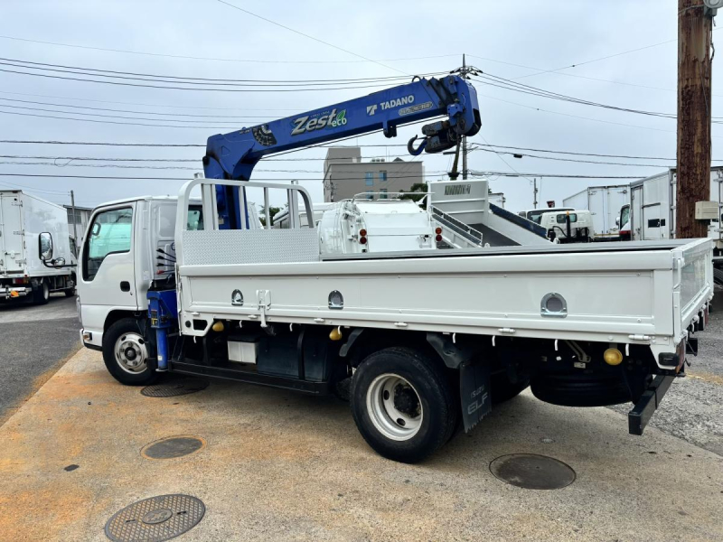 標準ロング　3段クレーンラジコン付き　積載2000kg|中古トラックの販売・買取・査定のアイナビ