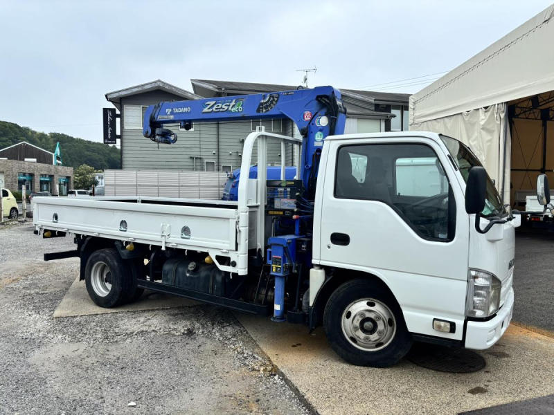標準ロング　3段クレーンラジコン付き　積載2000kg|中古トラックの販売・買取・査定のアイナビ