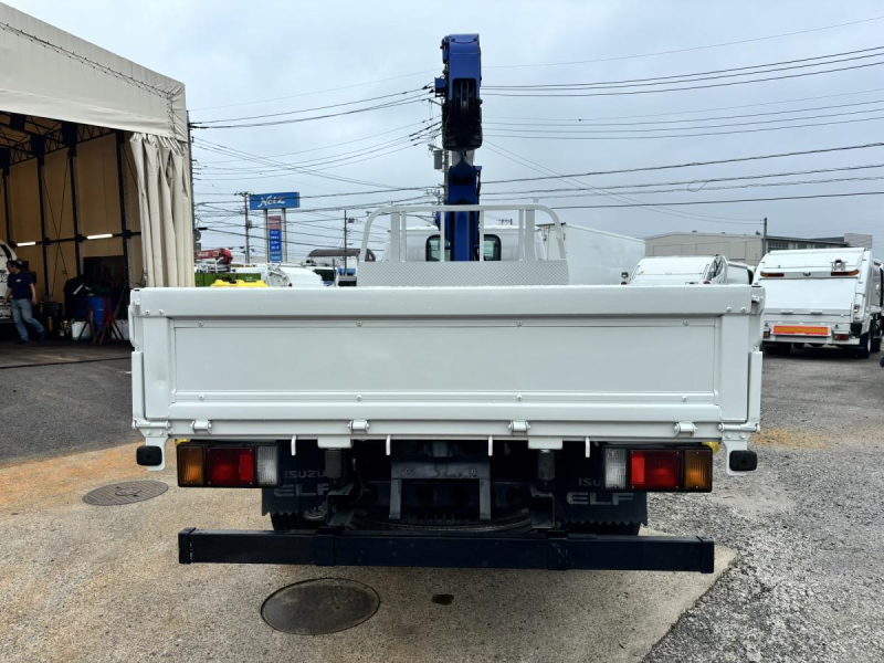 標準ロング　3段クレーンラジコン付き　積載2000kg|中古トラックの販売・買取・査定のアイナビ
