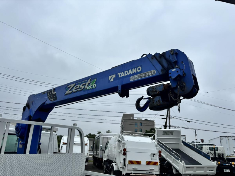 標準ロング　3段クレーンラジコン付き　積載2000kg|中古トラックの販売・買取・査定のアイナビ