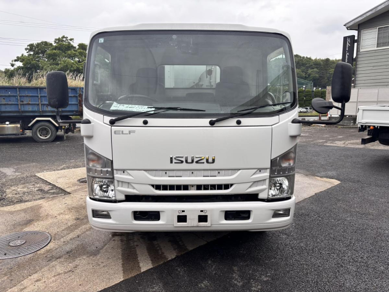 ワイド幅　プレス式パッカー車　新明和製6.7立米|中古トラックの販売・買取・査定のアイナビ