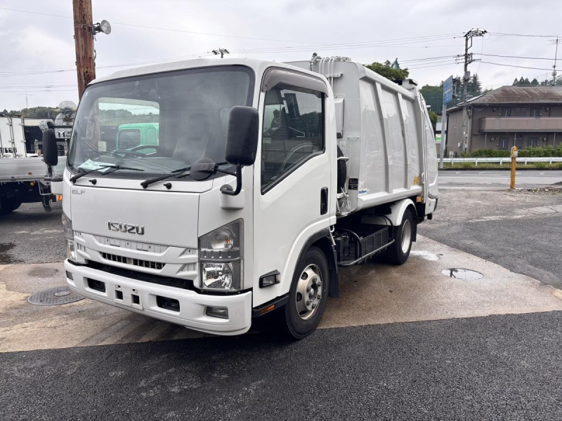 ワイド幅　プレス式パッカー車　新明和製6.7立米|中古トラックの販売・買取・査定のアイナビ
