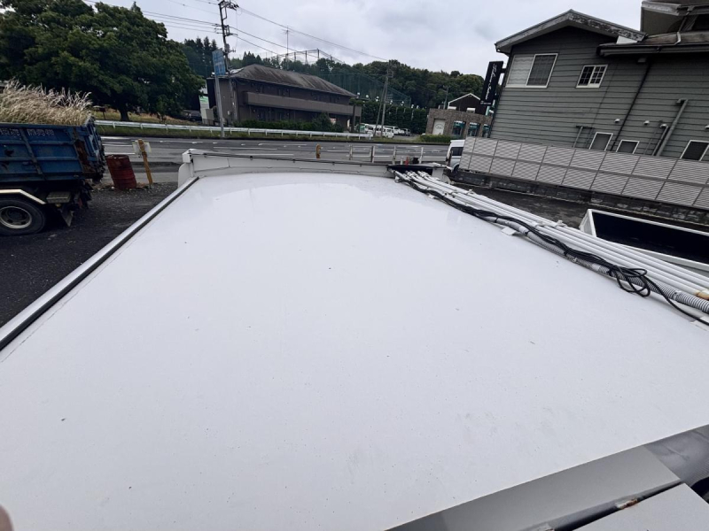 ワイド幅　プレス式パッカー車　新明和製6.7立米|中古トラックの販売・買取・査定のアイナビ