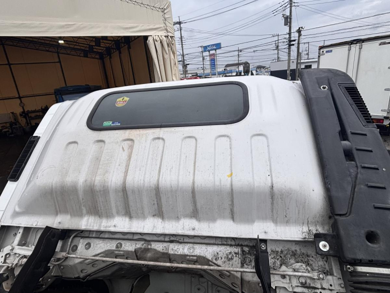 ワイド幅　プレス式パッカー車　新明和製6.7立米|中古トラックの販売・買取・査定のアイナビ