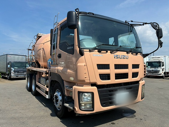 車検付 3軸2デフ 6×4 新明和工業 電動ホッパー 380馬力|中古トラックの販売・買取・査定のアイナビ