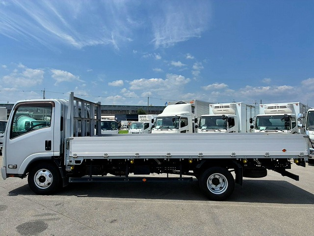 保証対象車両 車検付 ワイド 超ロング 3トン積載 5Mボディ|中古トラックの販売・買取・査定のアイナビ