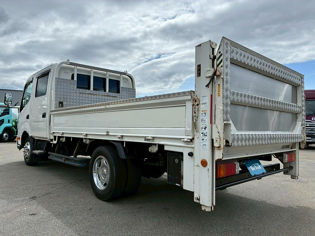 保証対象車両  Wキャブワンオーナー 乗車定員7人 後席PW|中古トラックの販売・買取・査定のアイナビ