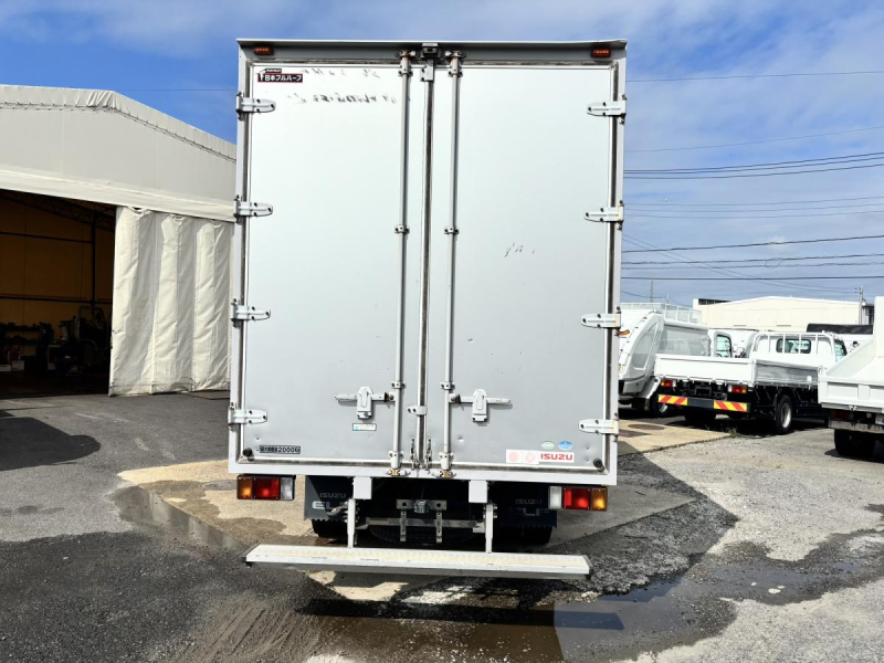 エルフ　ワイドアルミバン　積載2000kg|中古トラックの販売・買取・査定のアイナビ