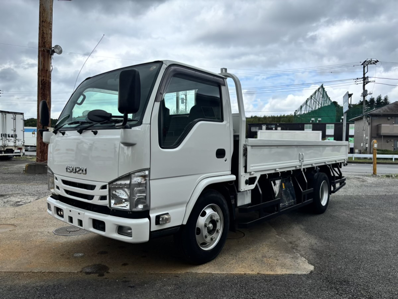 エルフ　標準ロング平ボディー　積載4000kg　AT車|中古トラックの販売・買取・査定のアイナビ