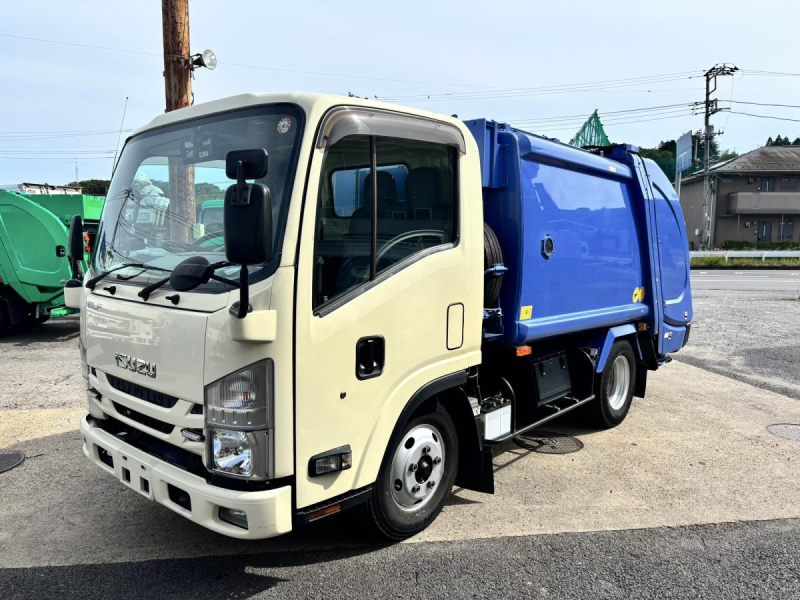 エルフ　プレス式パッカー車　新明和製4.2立米|中古トラックの販売・買取・査定のアイナビ