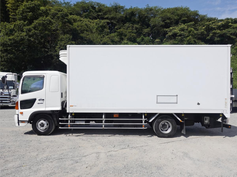 増トン低温冷蔵冷凍パワーゲートワイド|中古トラックの販売・買取・査定のアイナビ