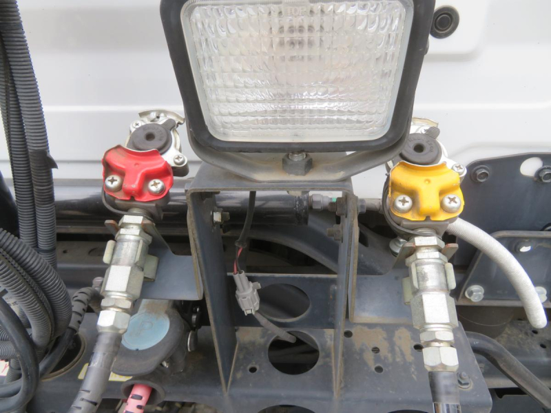UD クオン トレーラーヘッド トラクタ 走行5万キロ台 460馬力|中古トラックの販売・買取・査定のアイナビ