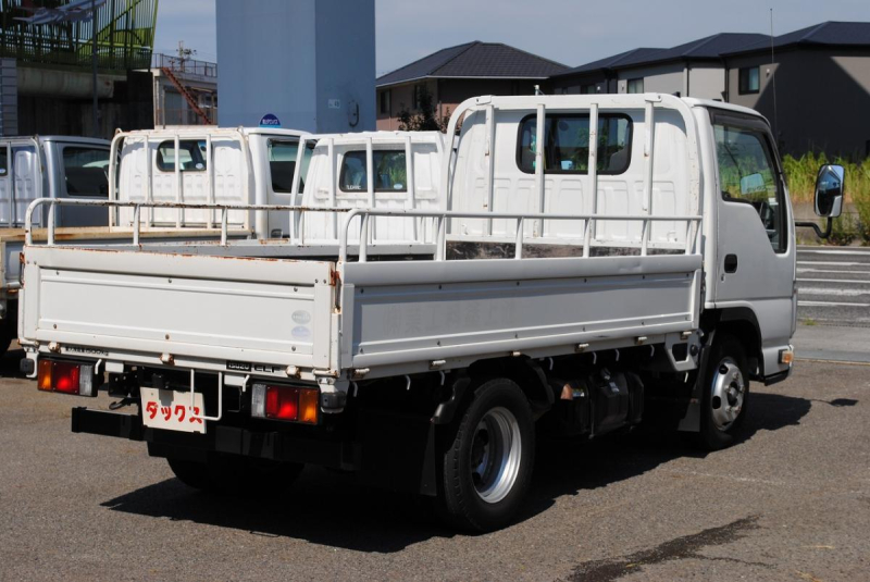 H22　エルフ　平ボディ　積載1.5t　AT|中古トラックの販売・買取・査定のアイナビ