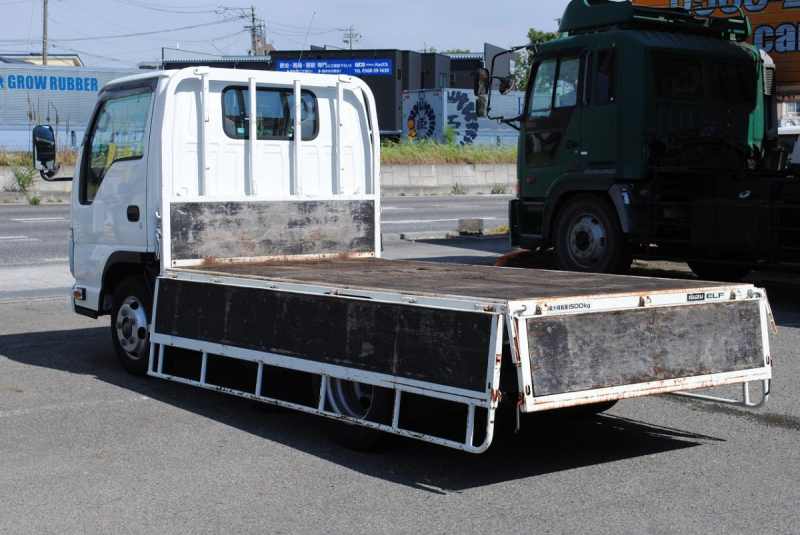H22　エルフ　平ボディ　積載1.5t　AT|中古トラックの販売・買取・査定のアイナビ