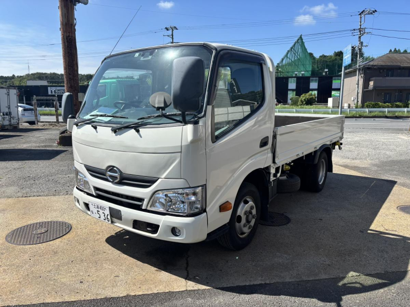 デュトロ　10尺平ボディー　積載2000kg　AT車|中古トラックの販売・買取・査定のアイナビ
