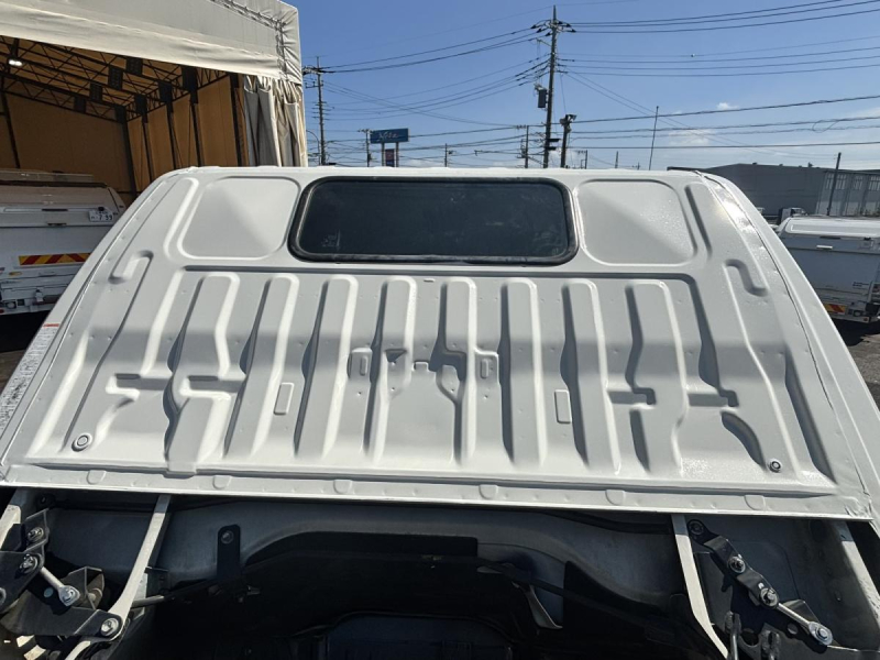 デュトロ　10尺平ボディー　積載2000kg　AT車|中古トラックの販売・買取・査定のアイナビ