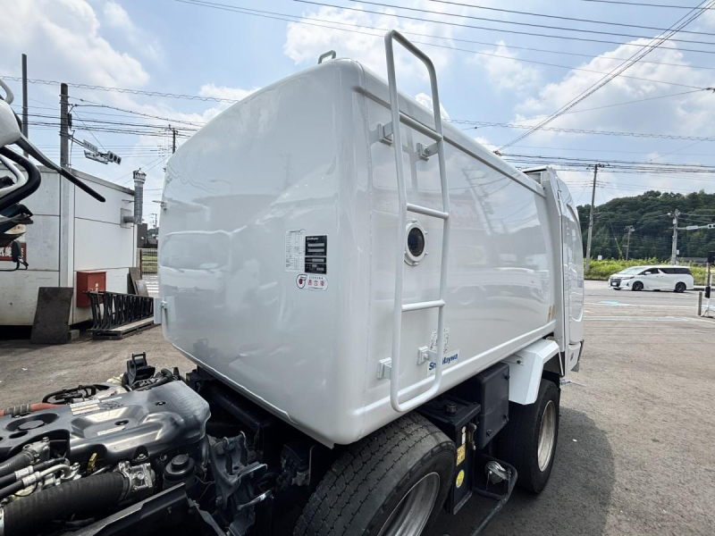 エルフ　巻き込みパッカー車　新明和製5.1立米　積載3650kg|中古トラックの販売・買取・査定のアイナビ
