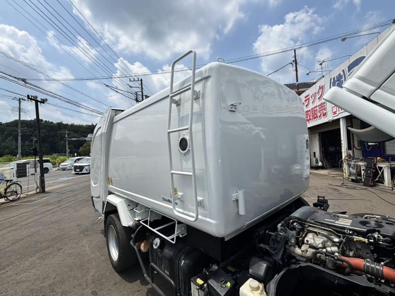 エルフ　巻き込みパッカー車　新明和製5.1立米　積載3650kg|中古トラックの販売・買取・査定のアイナビ
