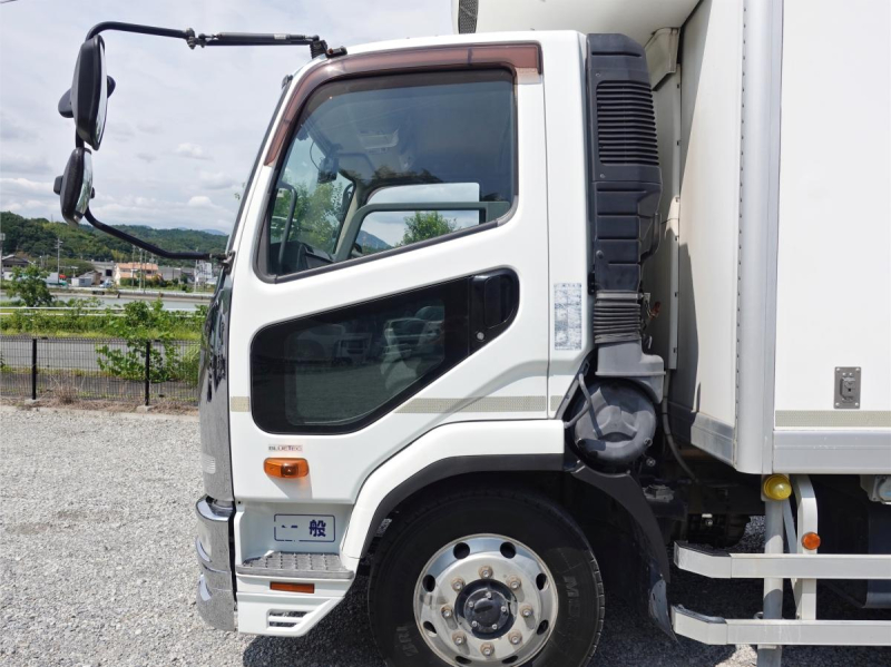 スタンバイ付低温冷蔵冷凍増トンワイドパワーゲート|中古トラックの販売・買取・査定のアイナビ