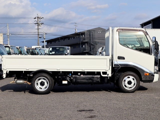 平ボディ積載1.6t　ハイグレード　10尺　ディーゼルターボ|中古トラックの販売・買取・査定のアイナビ