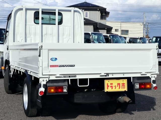 平ボディ積載1.6t　ハイグレード　10尺　ディーゼルターボ|中古トラックの販売・買取・査定のアイナビ