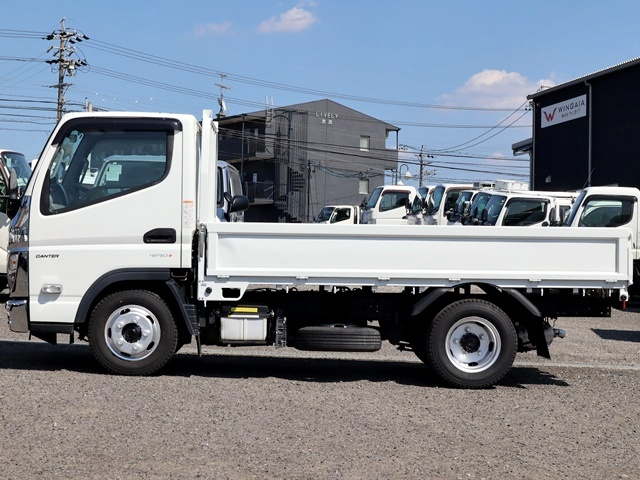 平ボディ　積載2t　標準10尺　全低床　車両総重量5t未満|中古トラックの販売・買取・査定のアイナビ