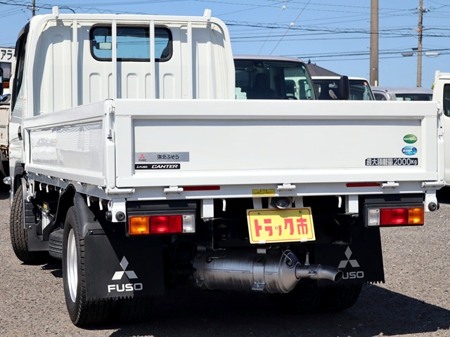 平ボディ　積載2t　標準10尺　全低床　車両総重量5t未満|中古トラックの販売・買取・査定のアイナビ