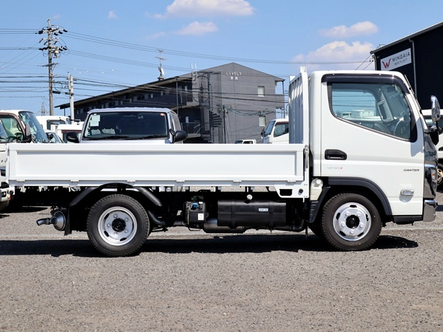 平ボディ　積載2t　標準10尺　全低床　車両総重量5t未満|中古トラックの販売・買取・査定のアイナビ