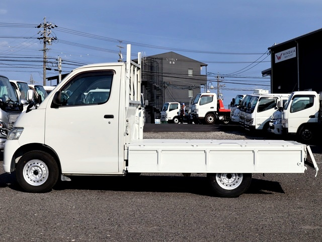 DX　平ボディ　積載800kg|中古トラックの販売・買取・査定のアイナビ