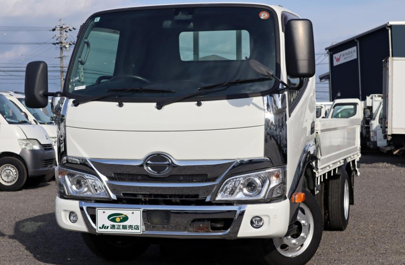 平ボディ積載1.6t　ハイグレード　10尺　ディーゼルターボ|中古トラックの販売・買取・査定のアイナビ